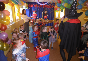 Bal karnawałowy w przedszkolu