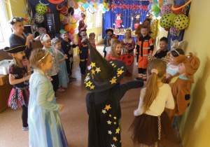 Bal karnawałowy w przedszkolu