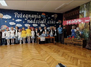 Zakończenie roku dzieci 6 letnich z grupy "Biedronki"